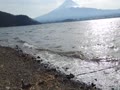 真冬の河口湖と富士山